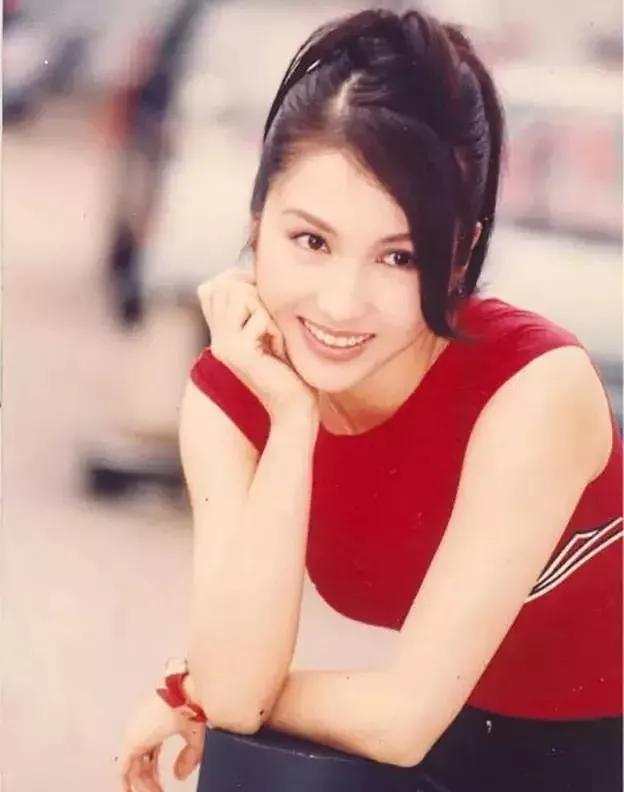 香港，东方明珠的璀璨之声——播音稿里的香港风采